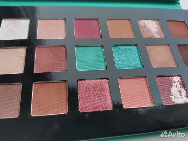 Палетка теней letique 18 цветов