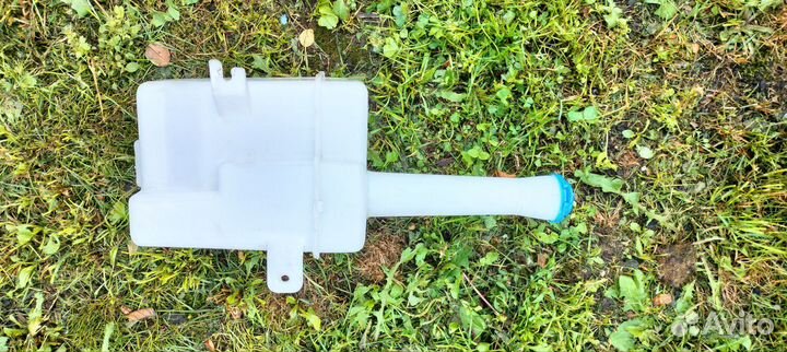 Бачок стеклоомывателя