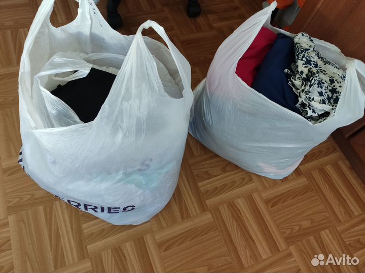 Женские вещи пакетом 46 48 размер (отдам)