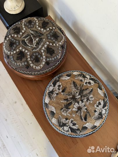 Пуф для ног футстул антикварный бисер. Англия