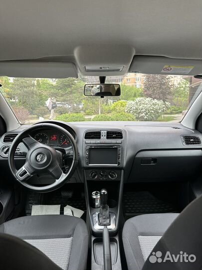 Volkswagen Polo 1.6 AT, 2011, 290 100 км