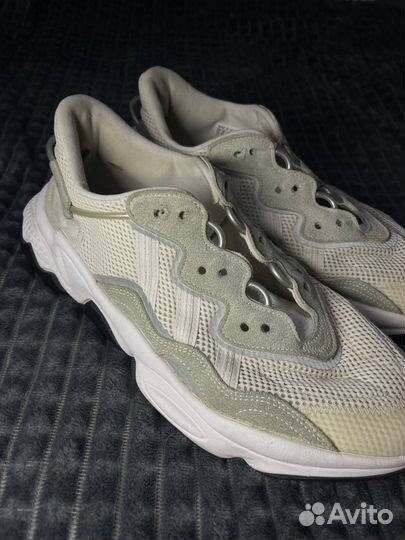 Кроссовки adidas ozweego