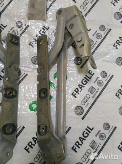 Петля багажника Ford Focus 1 1998-2005