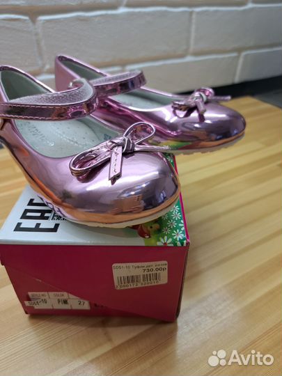 Туфли для девочки новые 27 размер