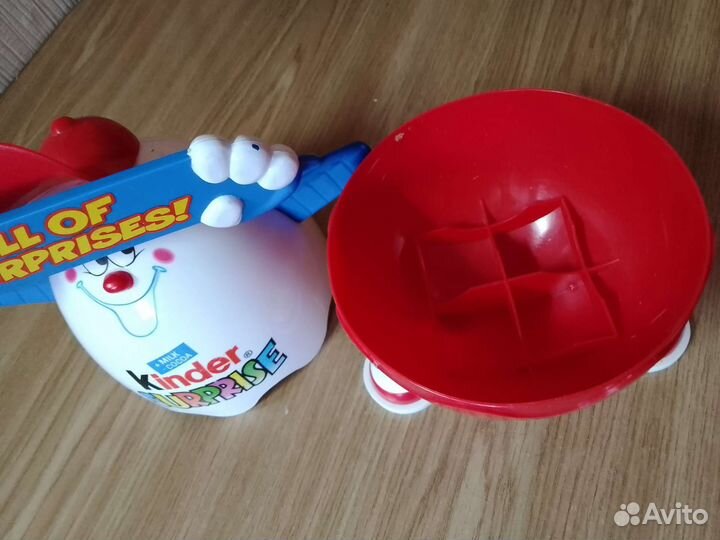 Киндер сюрприз яйцо. Большое