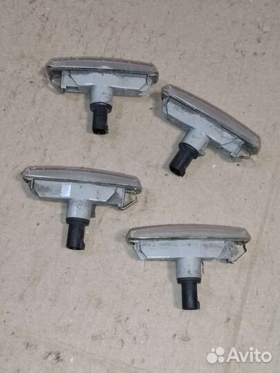 Повторитель поворота белый bmw e39