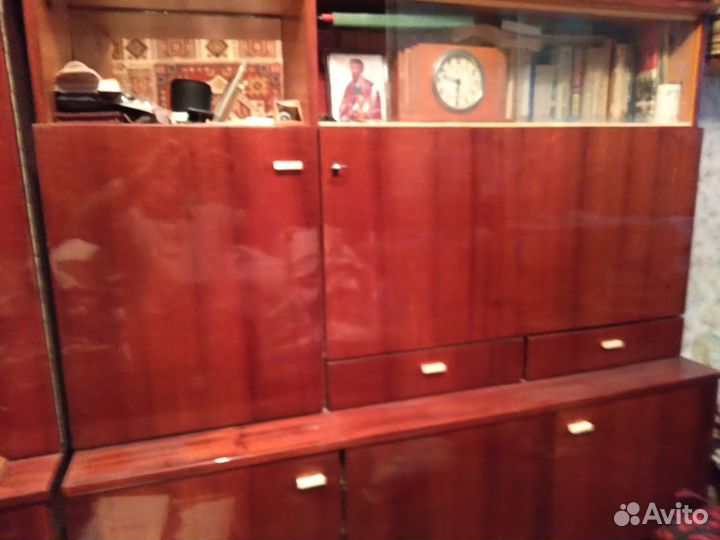 Секретер и сервант