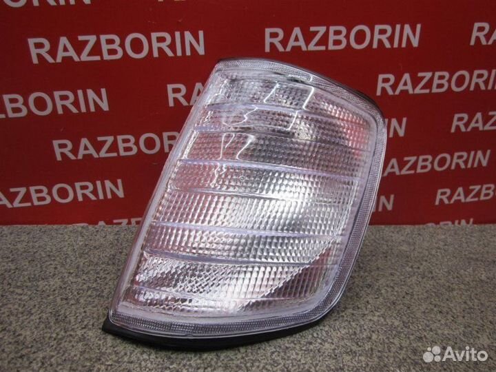 Поворотник левый Mercedes-Benz E-Class W124 85-95