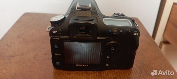 Зеркальный фотоаппарат Pentax K110D