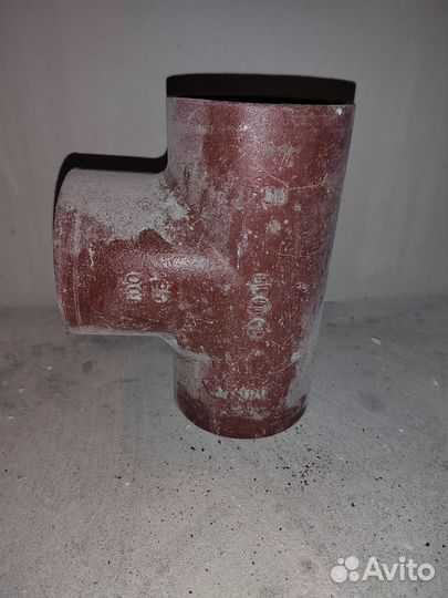 Тройник для туалета