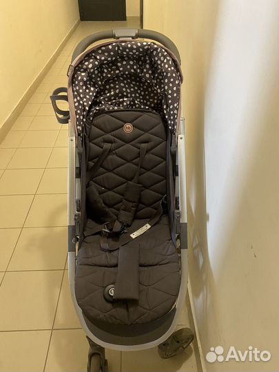 Детская прогулочная коляска