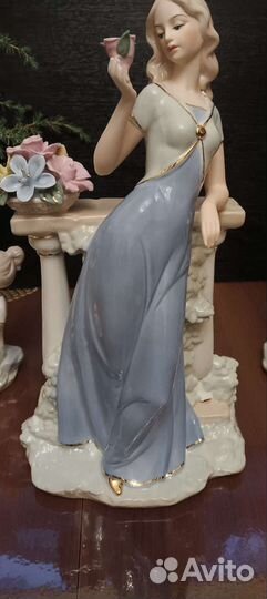 Статуэтки фарфор. Ангел. Подарок
