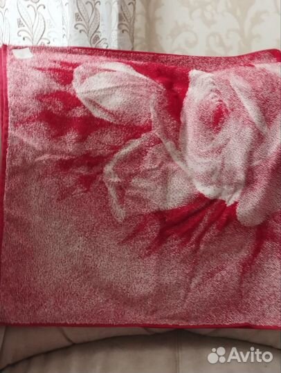 Махровые полотенца новые