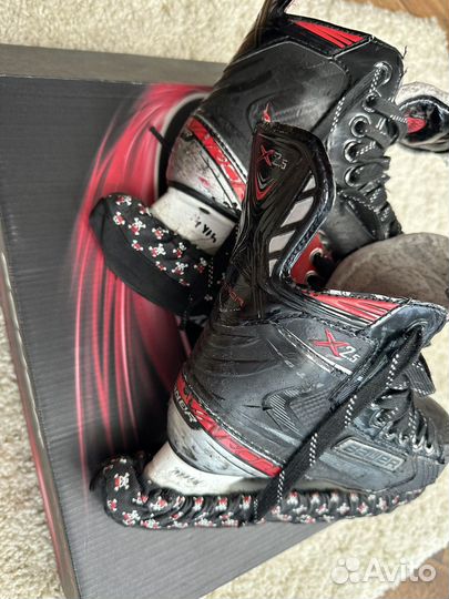 Коньки хоккейные