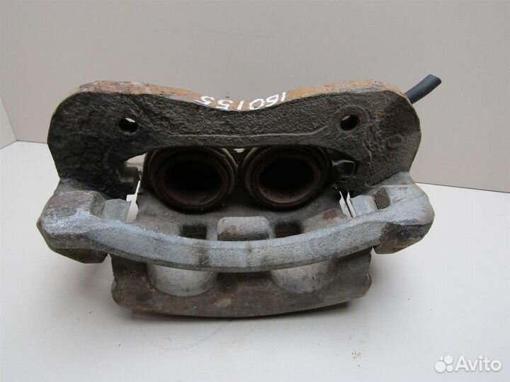 Суппорт передний правый Kia Sorento 2002-2009