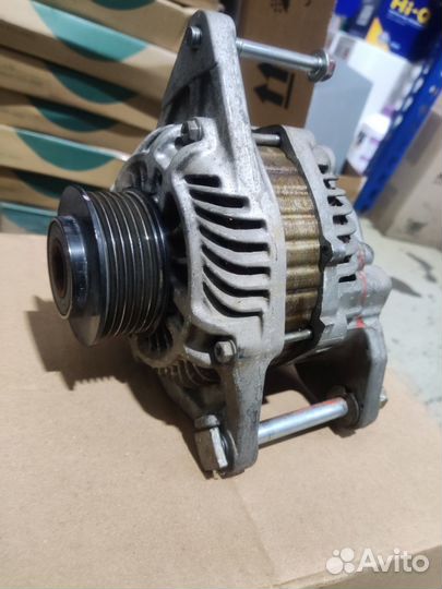 Генератор 1800A379 мицубиси pajero