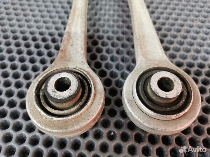 Рычаги подвески задние Bmw X5 E53 M54B30 2005