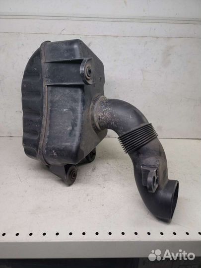 Корпус воздушного фильтра Skoda Octavia A5 1Z