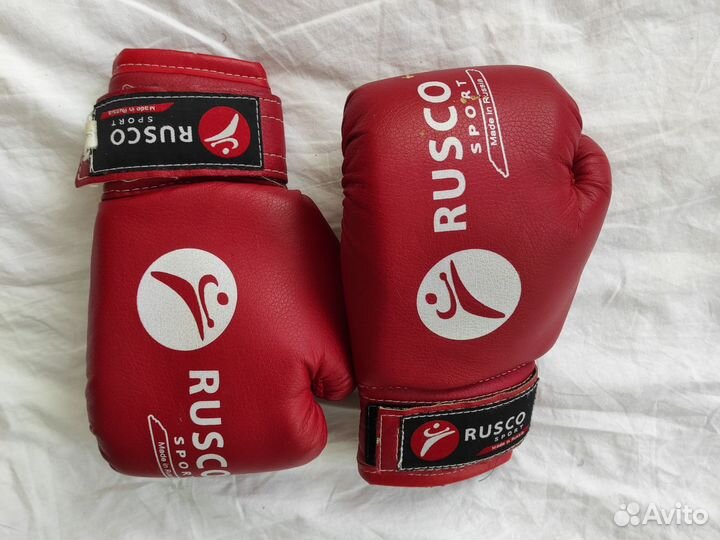 Боксерские перчатки