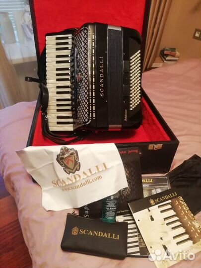 Аккордеон Scandalli Polifonico IX