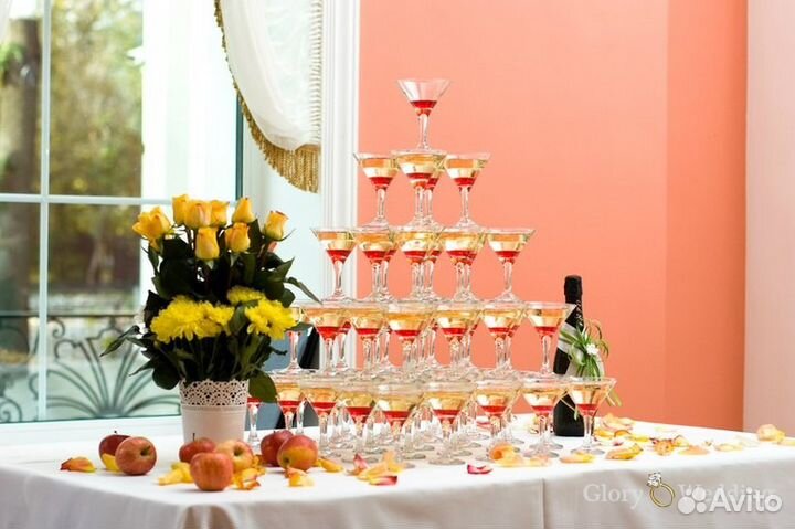 Пирамида бокалов, Горка шампанского