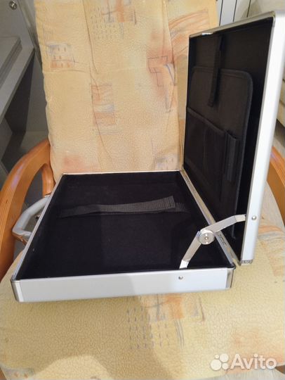 Кейс для ноутбука