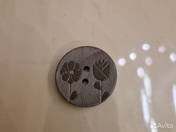 Пуговицы из бамбука, диам.3см, 37шт