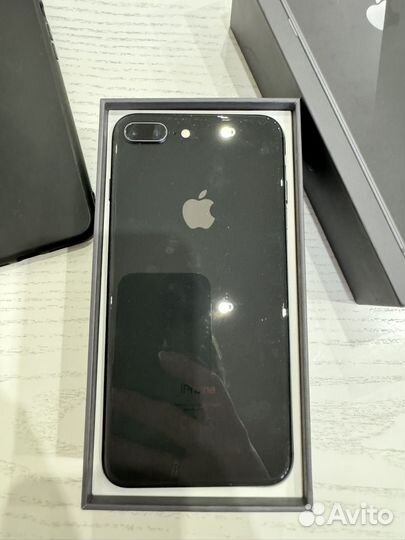 iPhone 8 Plus, 64 ГБ