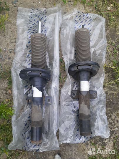 Стойки передние, Форд Транзит