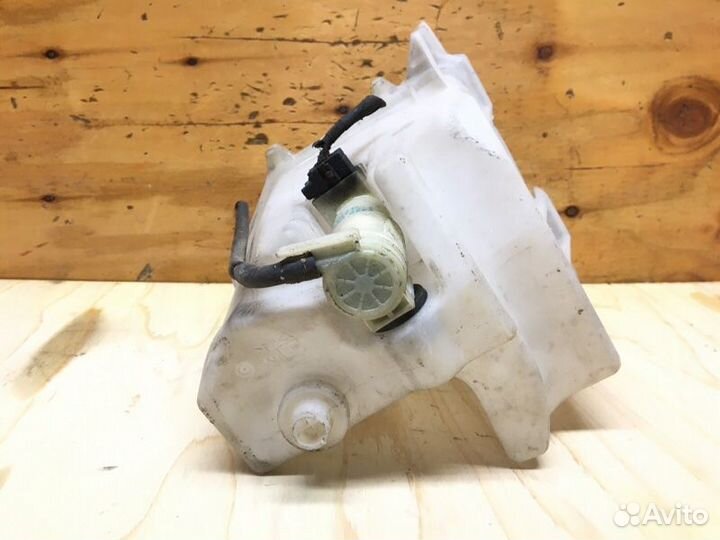 Бачок стеклоомывателя Nissan Sunny FNB14 GA15DE