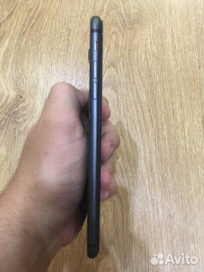 Телефон iPhone 8 plus