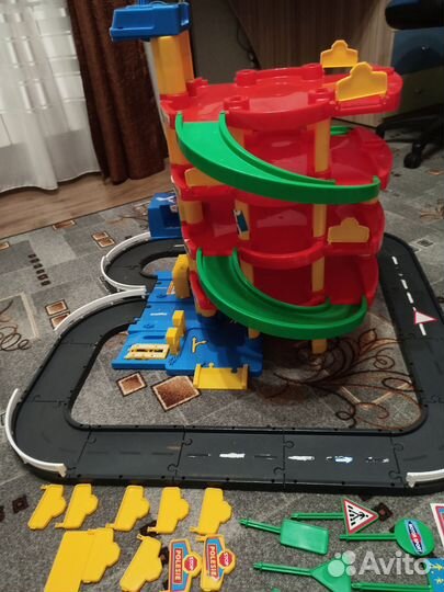 Парковка для машинок детская