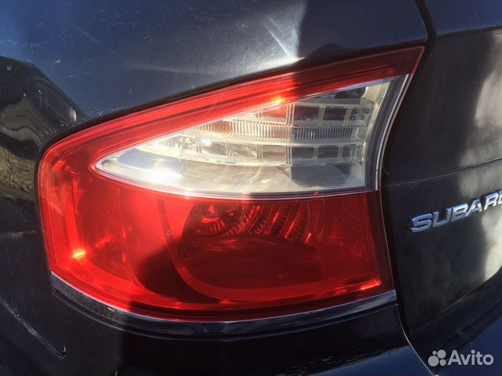 Subaru Legacy задний фонарь правый-левый