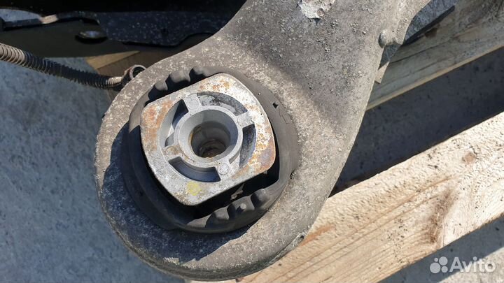 Задний подрамник в сборе на Mercedes - Benz W220