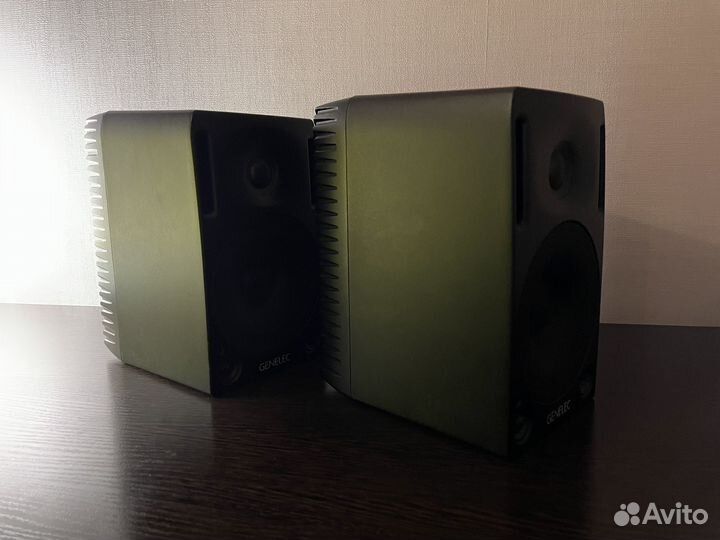 Genelec 1029A студийные мониторы колонки Al