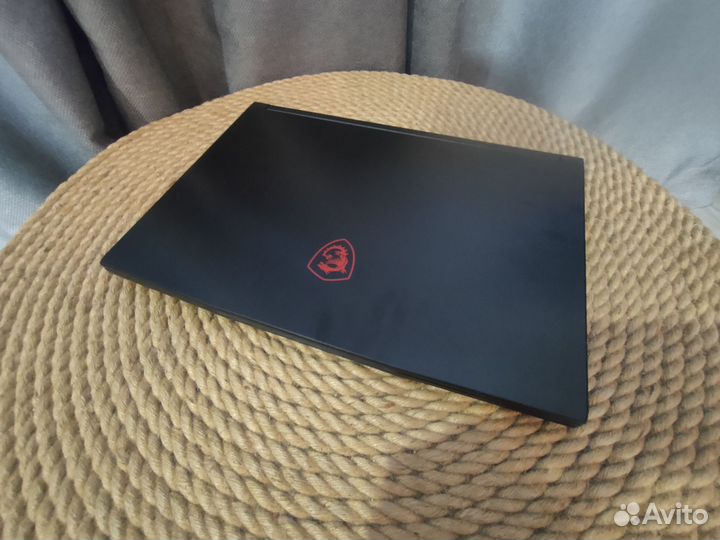 Игровой ноутбук MSI