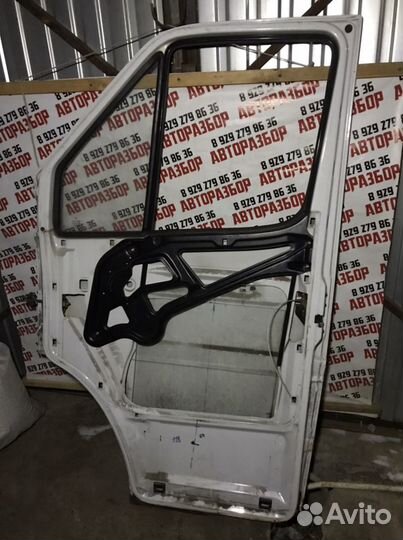 Дверь передняя правая Mercedes-Benz Sprinter