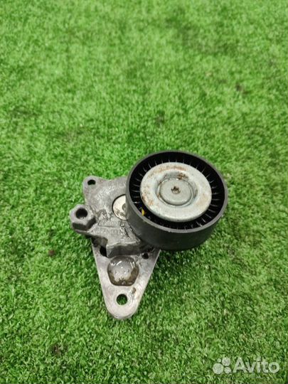 Натяжитель приводного ремня Mercedes-Benz S-Class