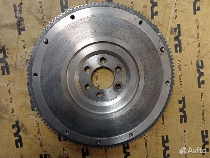 Моховик Volkswagen Polo 5 1.6