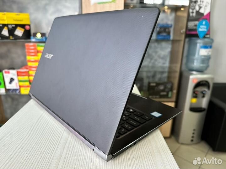 Тонкий ультрабук Acer core i3 8gb ssd M2 Windows10