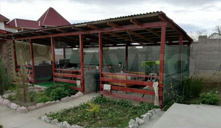 Дом 100 м² на участке 6 сот.