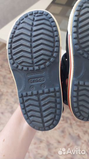 Сандалии crocs