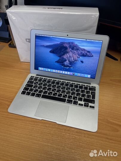 Apple MacBook Air (11-inch. Mid 2012)