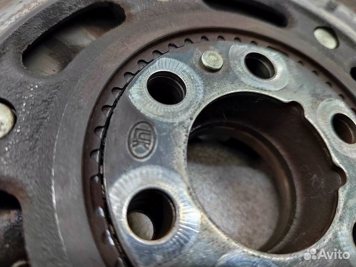 Маховик демпферный Audi A4 A6, VW Passat B5