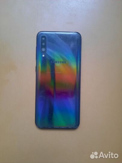 Samsung Galaxy A50, 4/64 ГБ