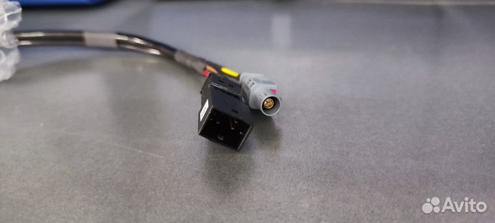 Камера заднего вида с омывателем, комплект Volkswa