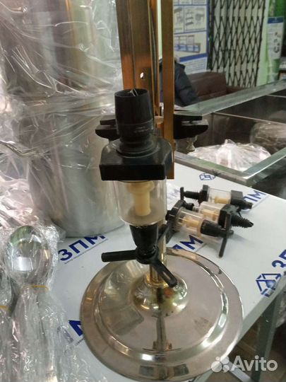 Дозатор для бутылок настольный