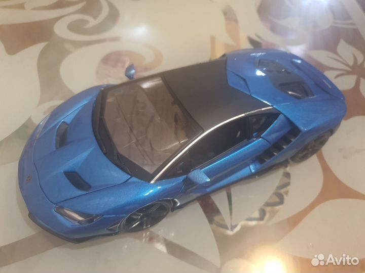 Lamborghini Centenario 1:18 Maisto