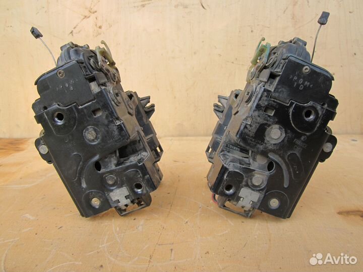 Замок двери задней VW Skoda