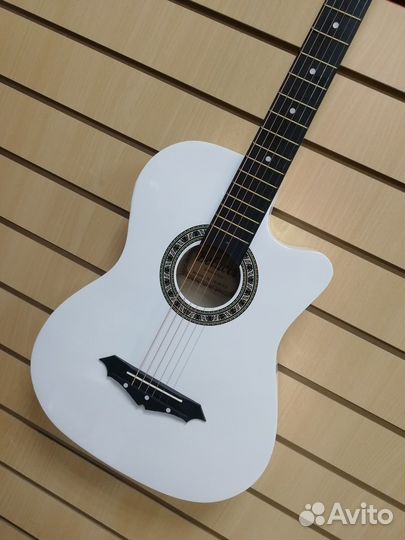 Гитара с чехлом